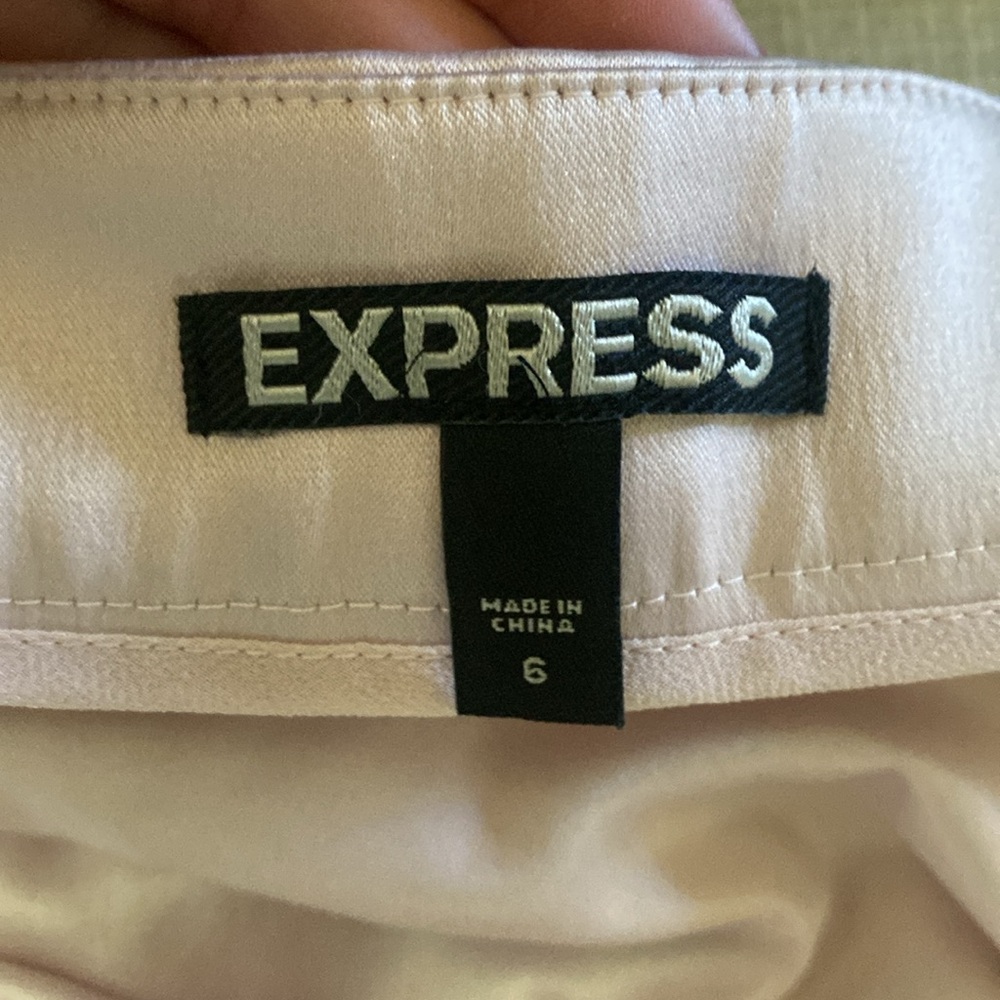 Express Pink Ruffled Mini Skirt - Picture 7 of 7